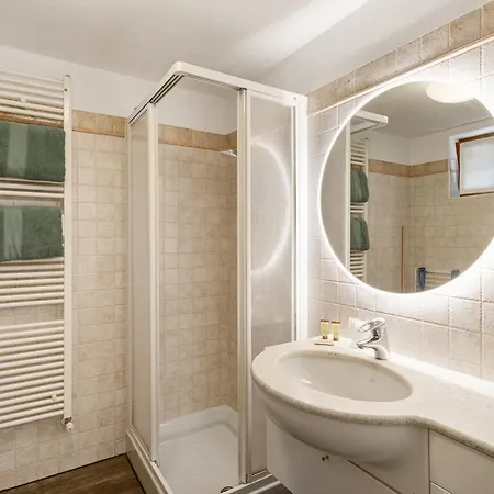 Elegance דירה ליביניו